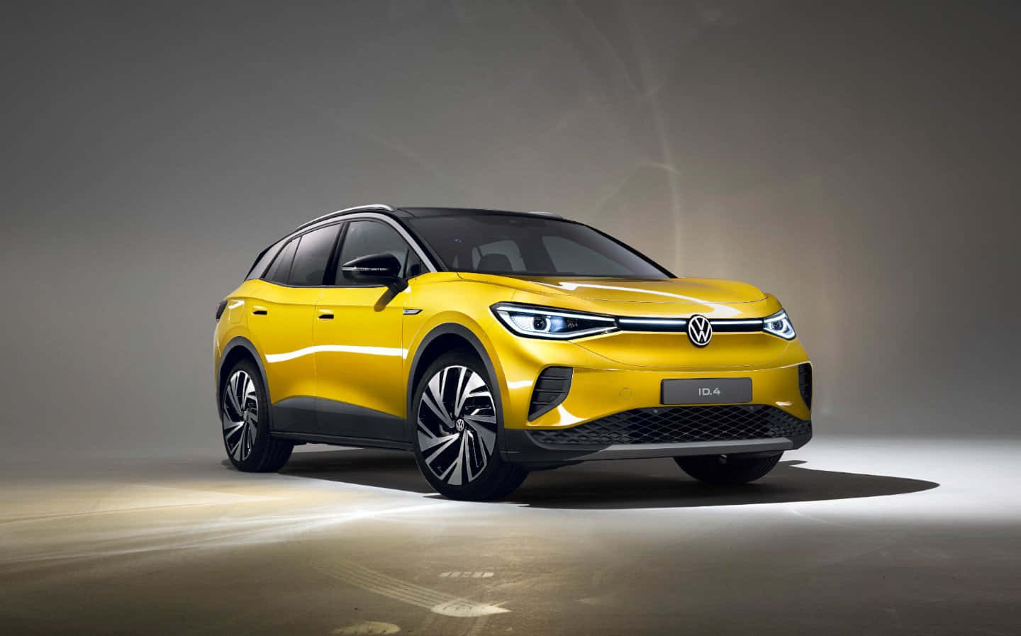 Volkswagen ID 4, vibrant yellow, studio lighting, HD Desktop Wallpaper