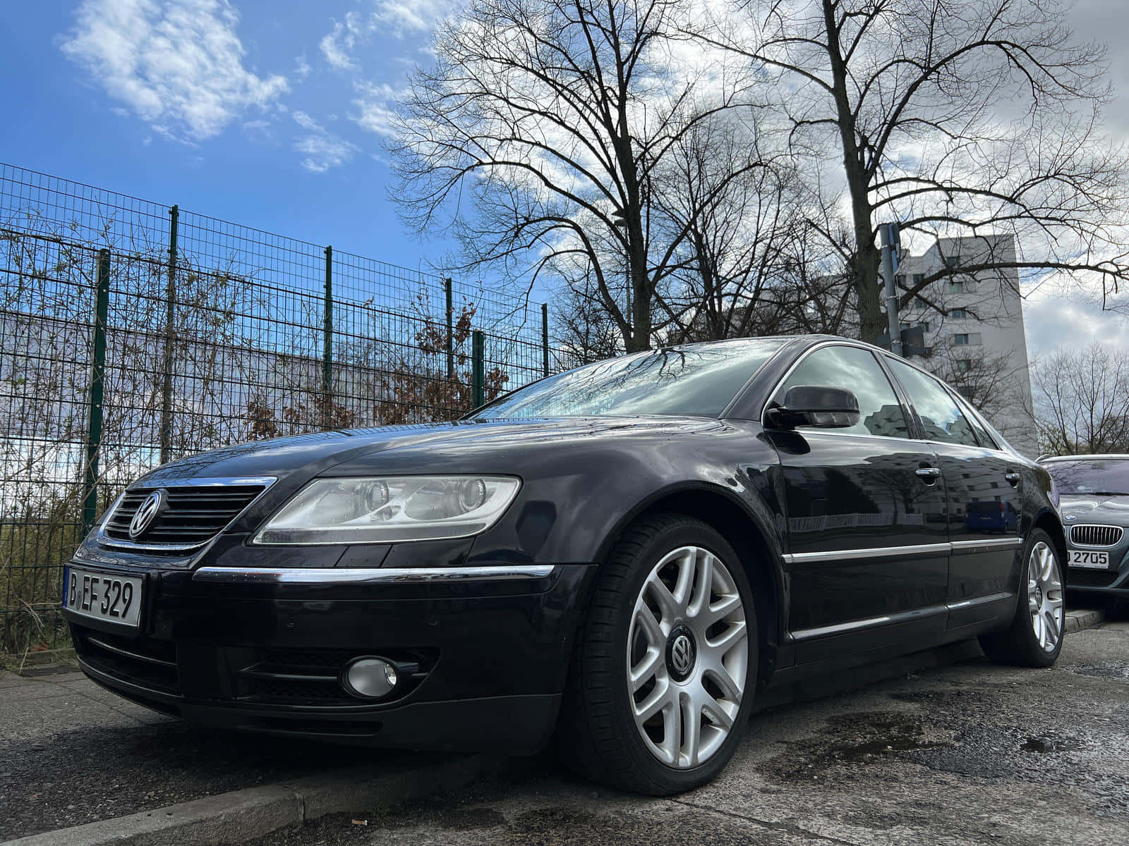 Volkswagen Phaeton, black, wet pavement, HD Desktop Wallpaper