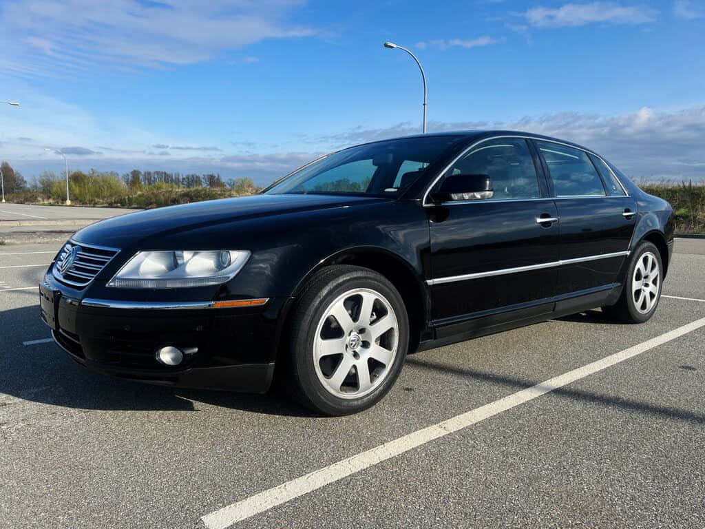 Volkswagen Phaeton, black, side view, SD Desktop Wallpaper