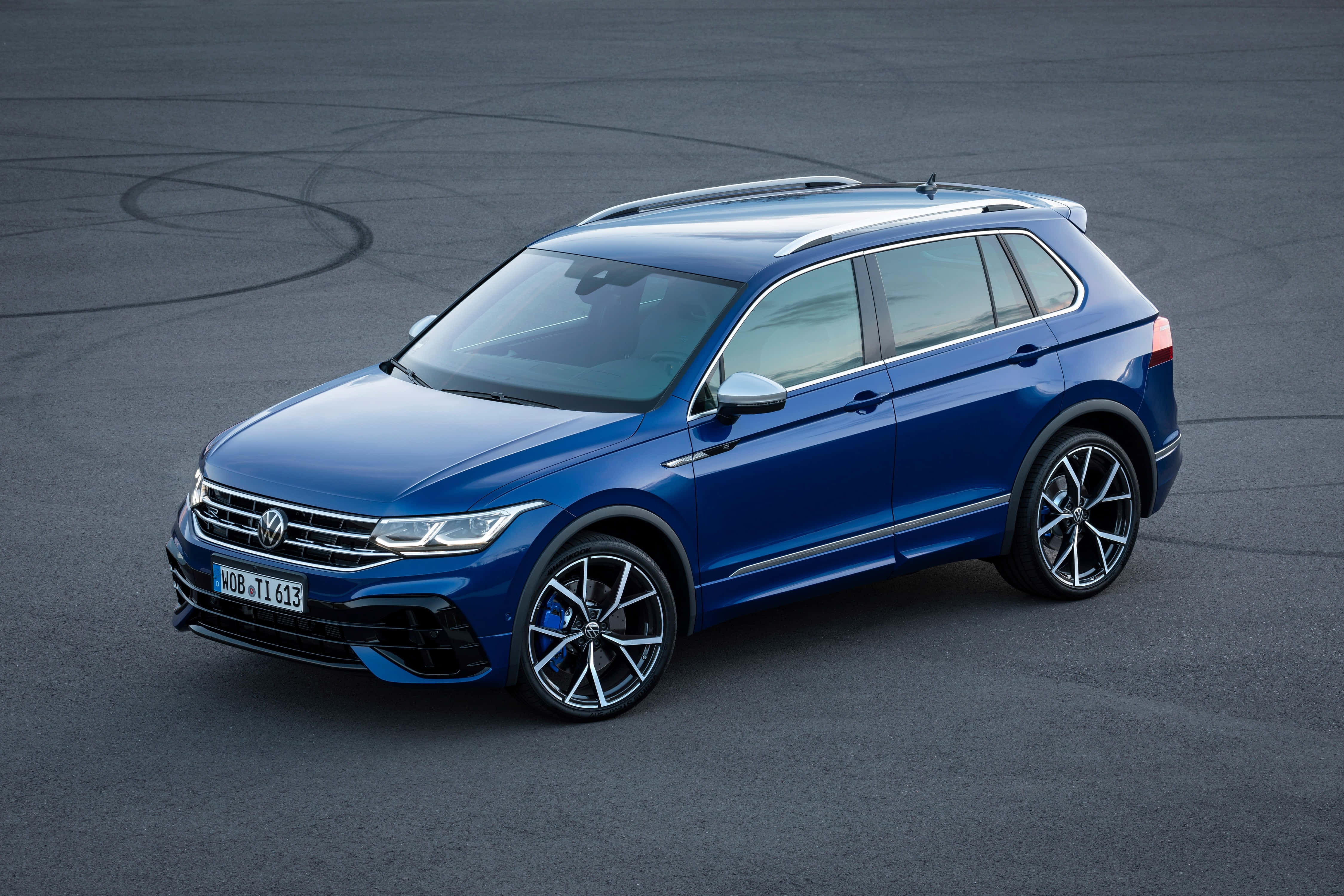 Volkswagen Tiguan, blue, top view, 4K Desktop Wallpaper