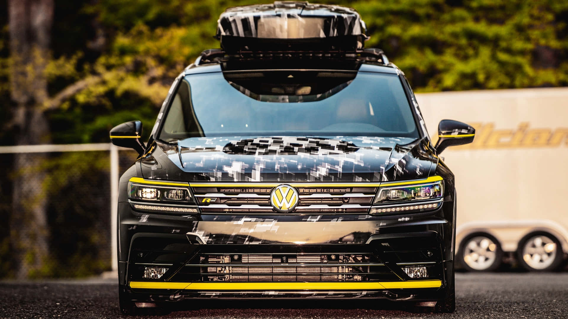 Volkswagen Tiguan, black, yellow accents, Full HD Desktop Wallpaper