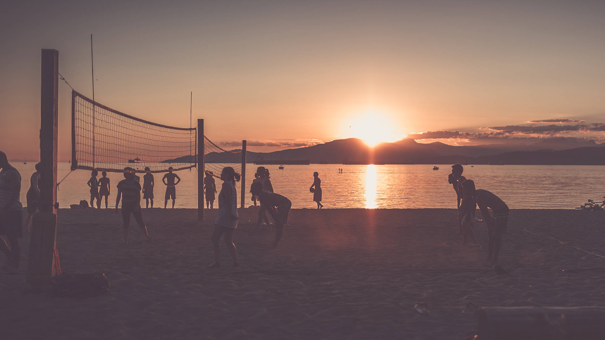 Volleyball 4K, sunset, beach, 2K Desktop Wallpaper