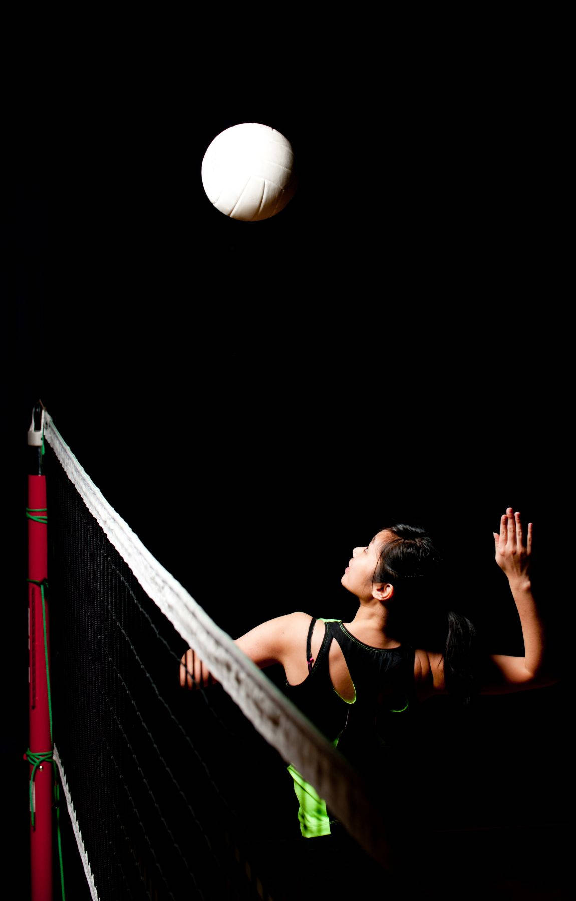 volleyball player, spike the ball, stark black background, HD Phone Wallpaper