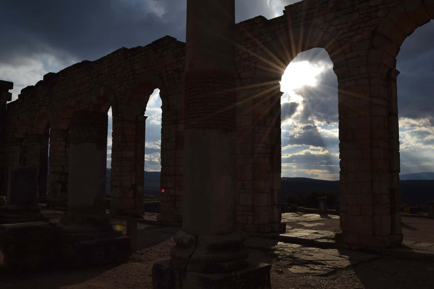 Volubilis, shadow ruins, ancient stone arches, HD Desktop Wallpaper