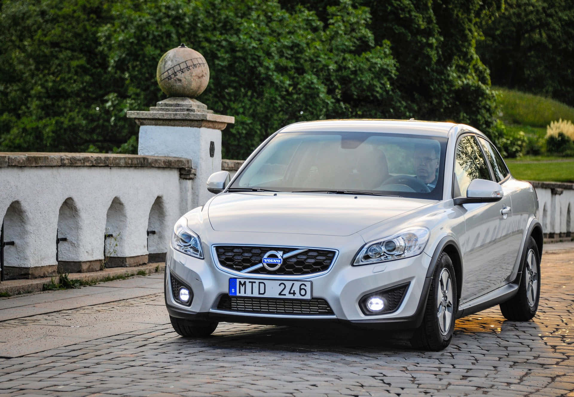 Volvo C30, silver, cobblestone path, Full HD Desktop Wallpaper