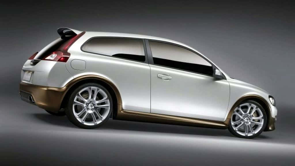 Volvo C30, silver, gold lower trim, SD Desktop Wallpaper