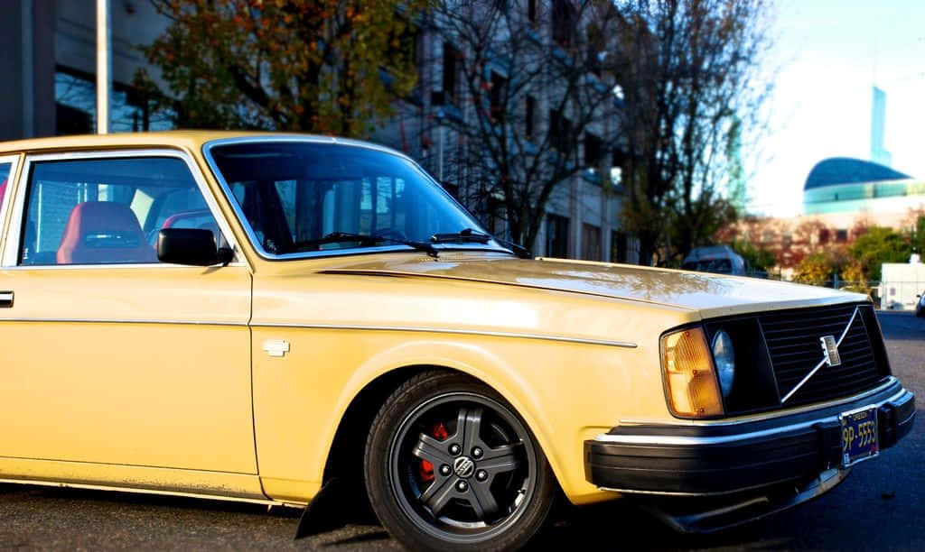 Volvo Pv544, vintage yellow, black rims, SD Desktop Wallpaper