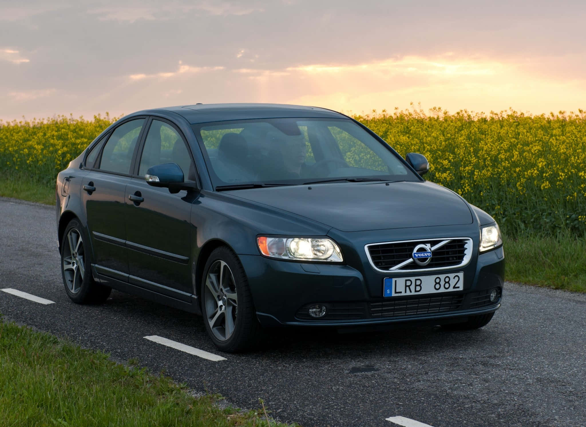 Volvo S40, dark green, rural road, Full HD Desktop Wallpaper