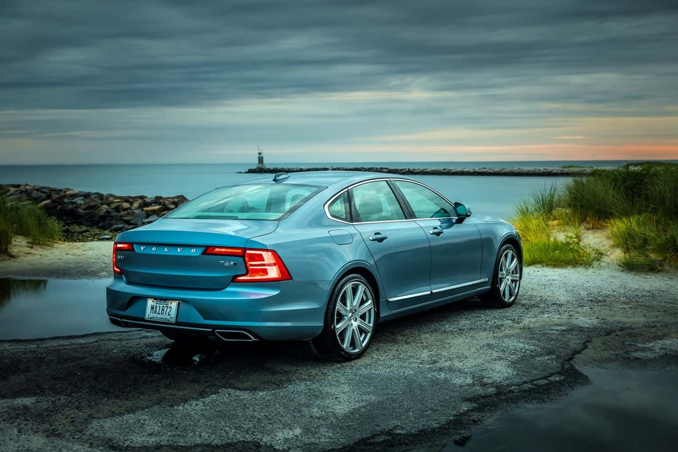 Volvo S90, blue, wet coastal road, HD Desktop Wallpaper