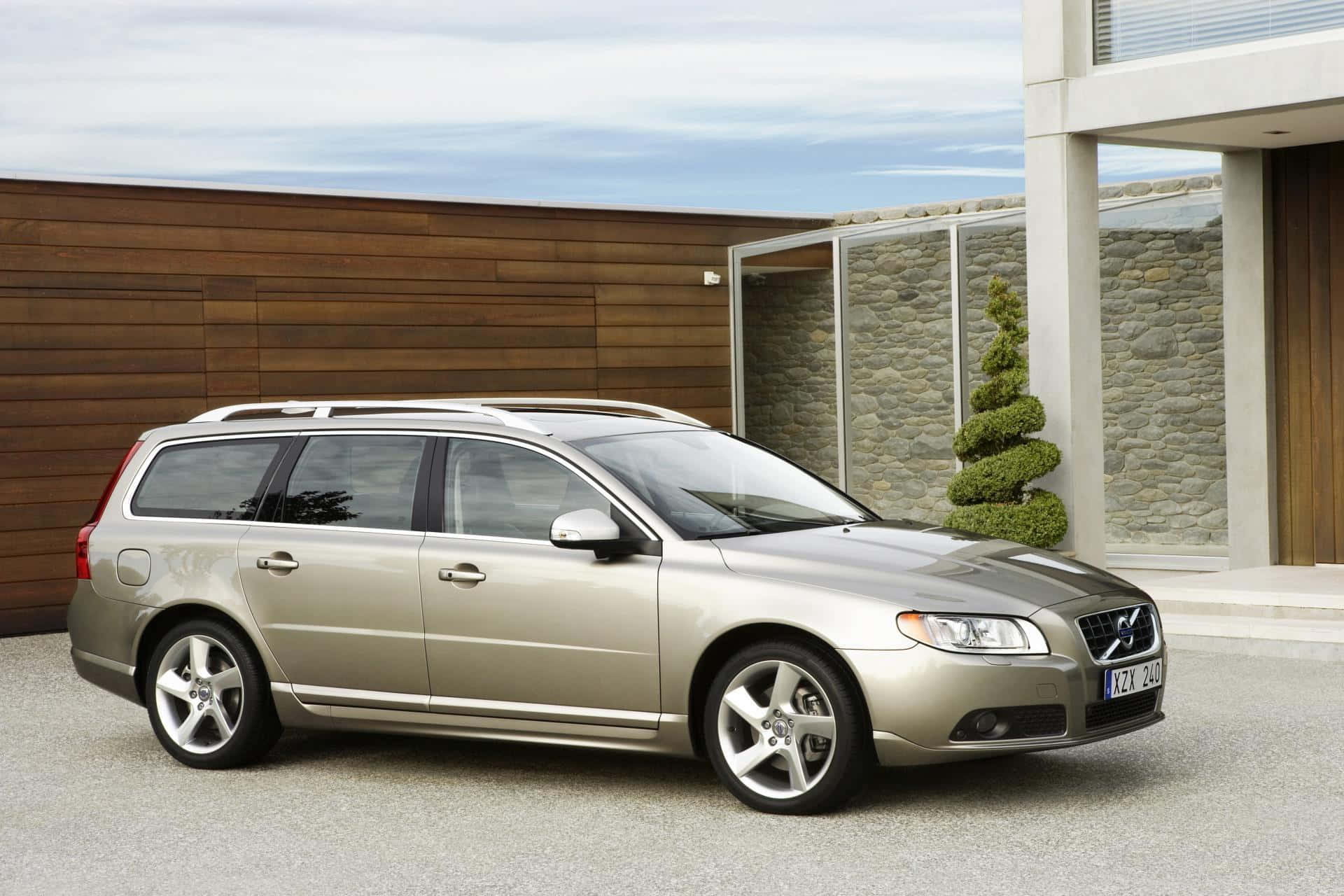 Volvo V70, silver, gravel, Full HD Desktop Wallpaper