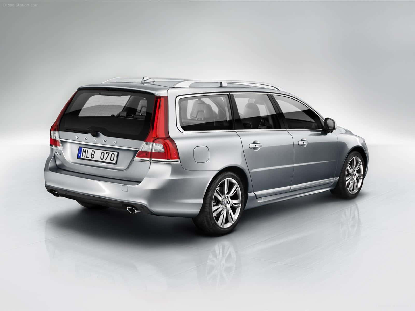 Volvo V70, silver, station wagon, HD Desktop Wallpaper