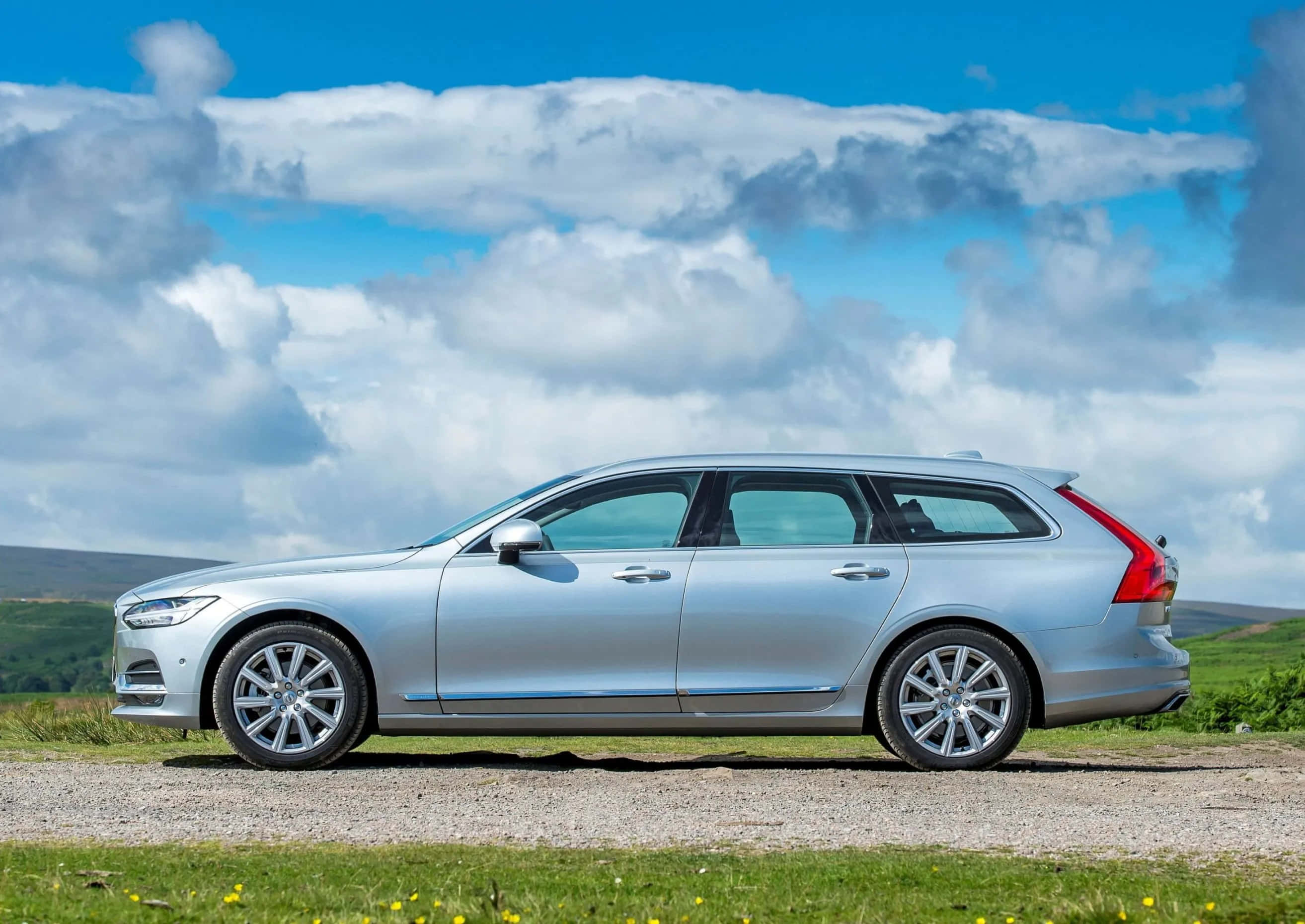 Volvo V90, silver, gravel path, 2K Desktop Wallpaper