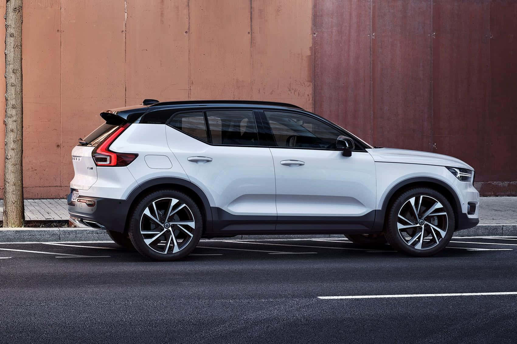 Volvo XC40, white, asphalt, HD Desktop Wallpaper