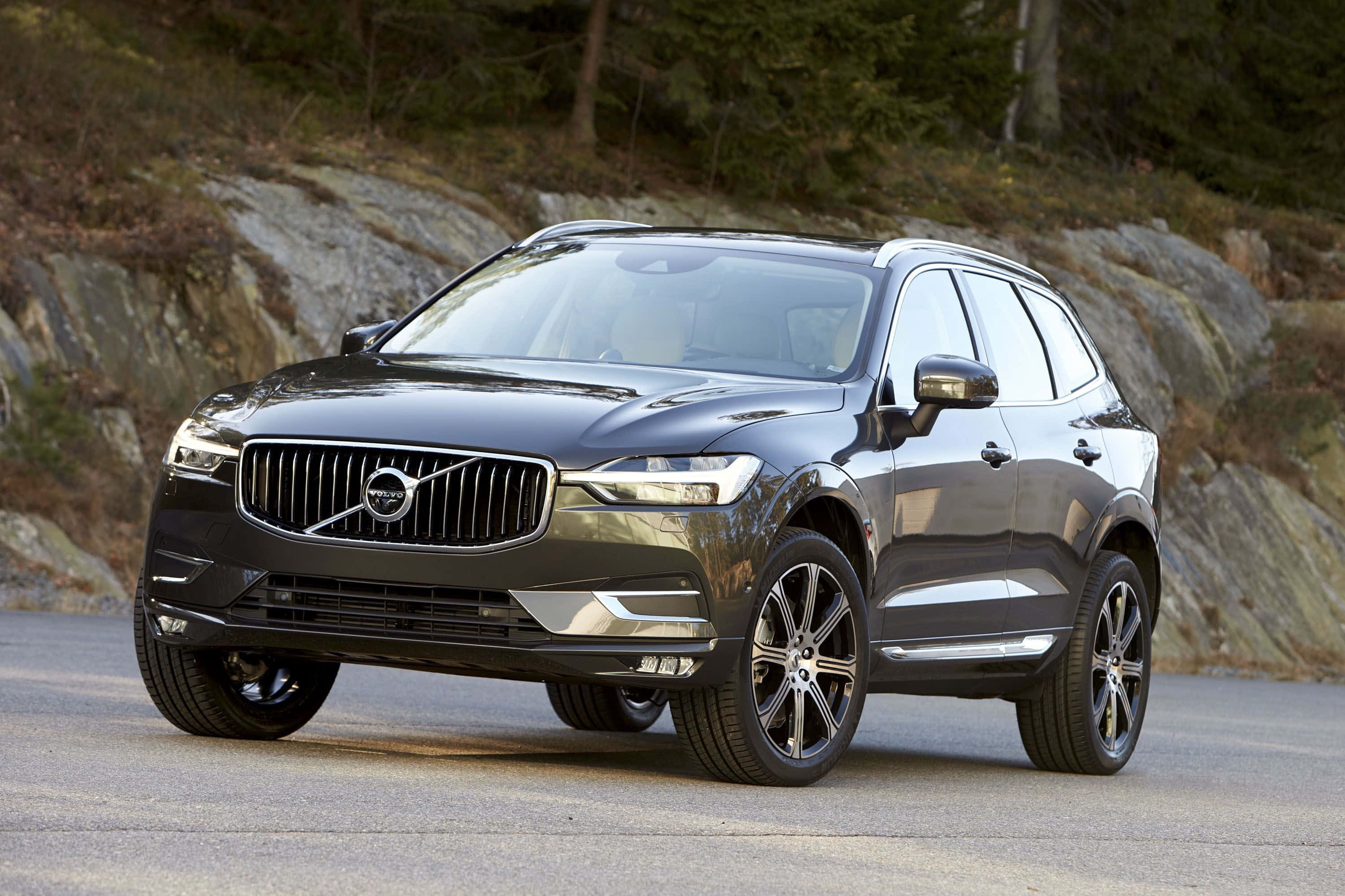Volvo XC60, dark gray, paved road, 2K Desktop Wallpaper