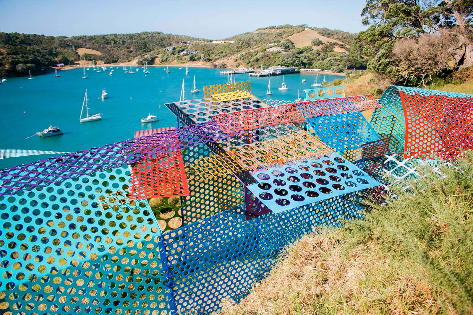 Waiheke Island, colorful fence, turquoise bay, HD Desktop Wallpaper