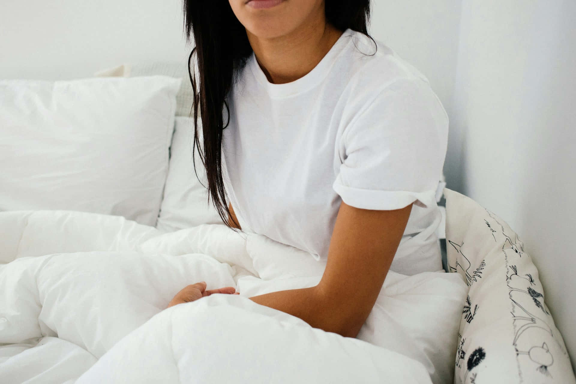 white tshirt, fluffy white bedding, patterned pillow, Full HD Desktop Wallpaper