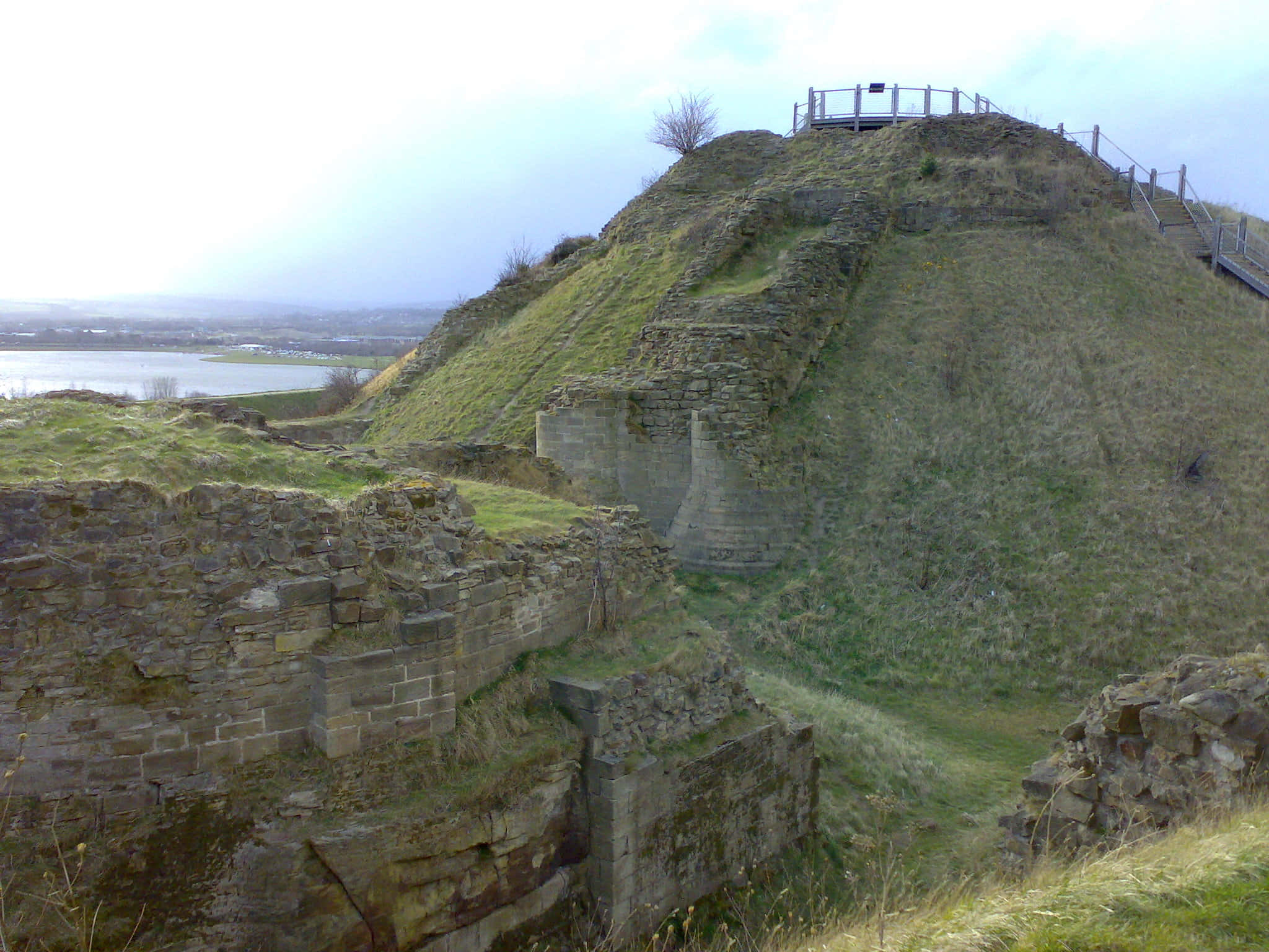 Wakefield, United Kingdom, ancient stone castle ruins, Full HD Desktop Wallpaper