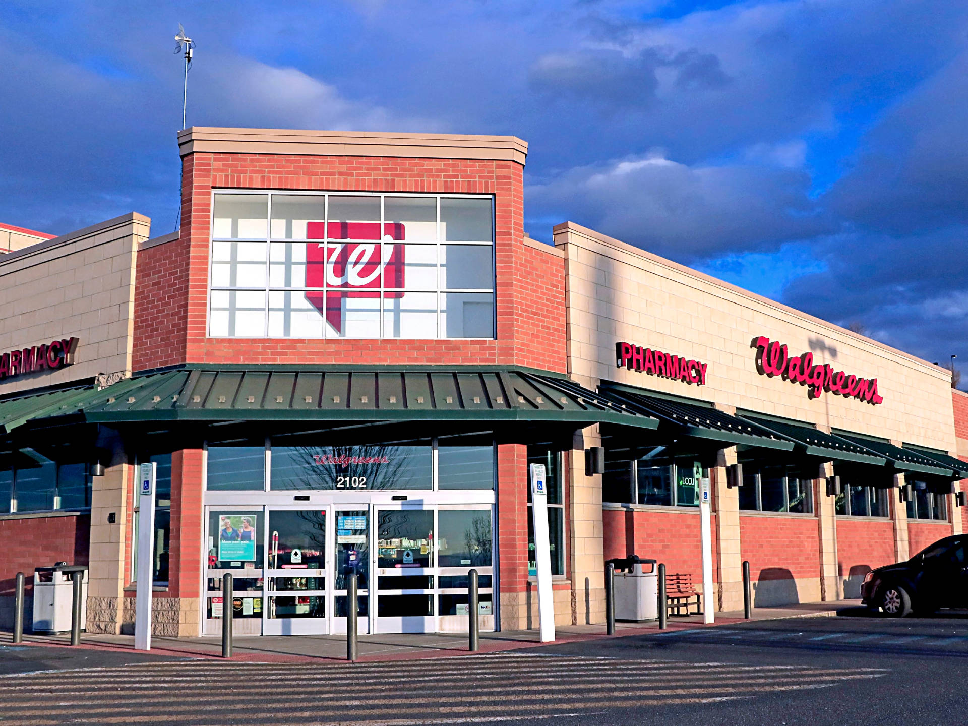Walgreens, red brick, glass windows, Full HD Desktop Wallpaper