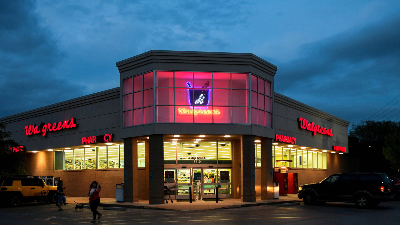 Walgreens, pharmacy building, vibrant red neon signs, HD Desktop Wallpaper