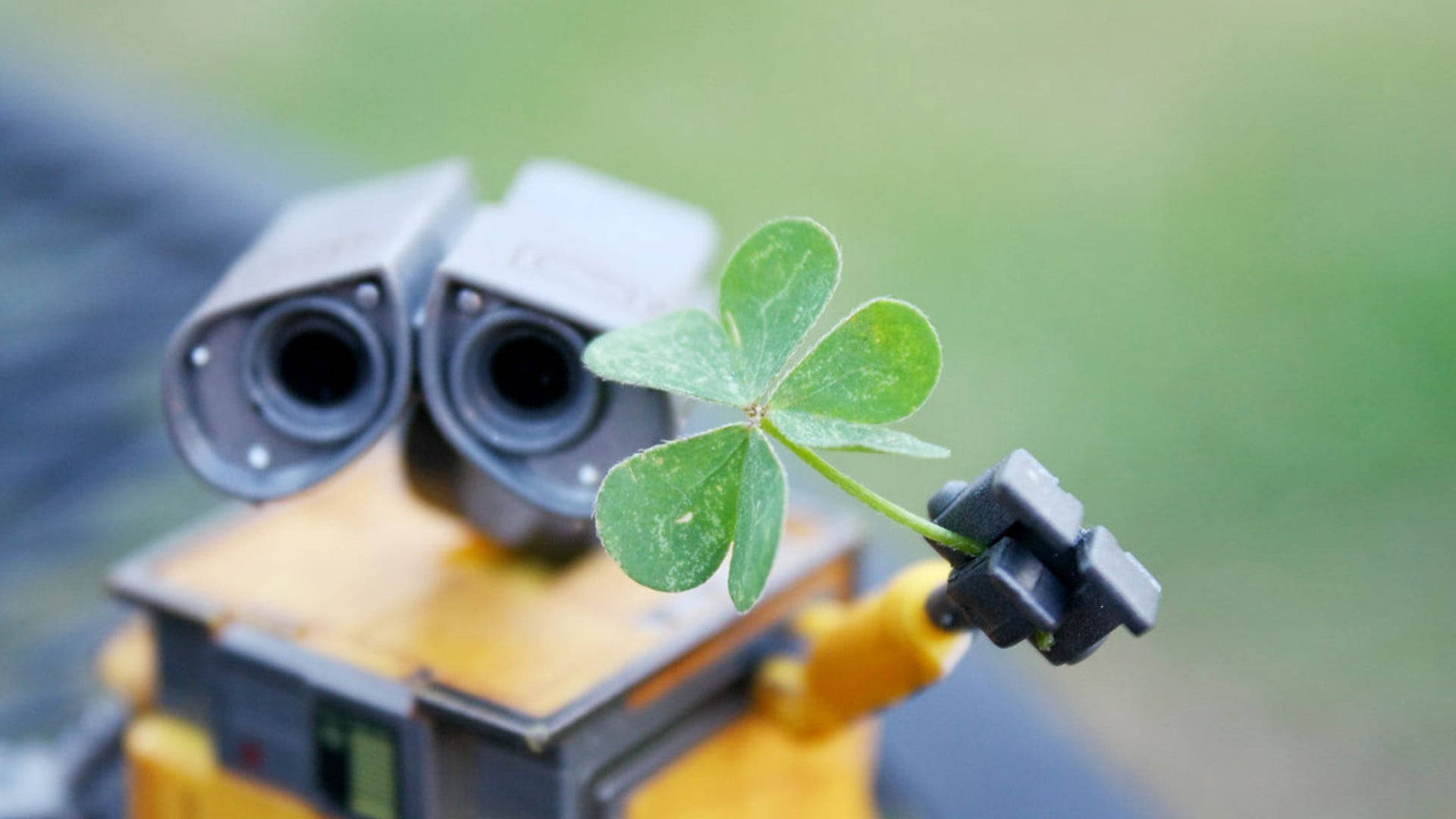 Wall E, yellow robot, camera eyes, Full HD Desktop Wallpaper