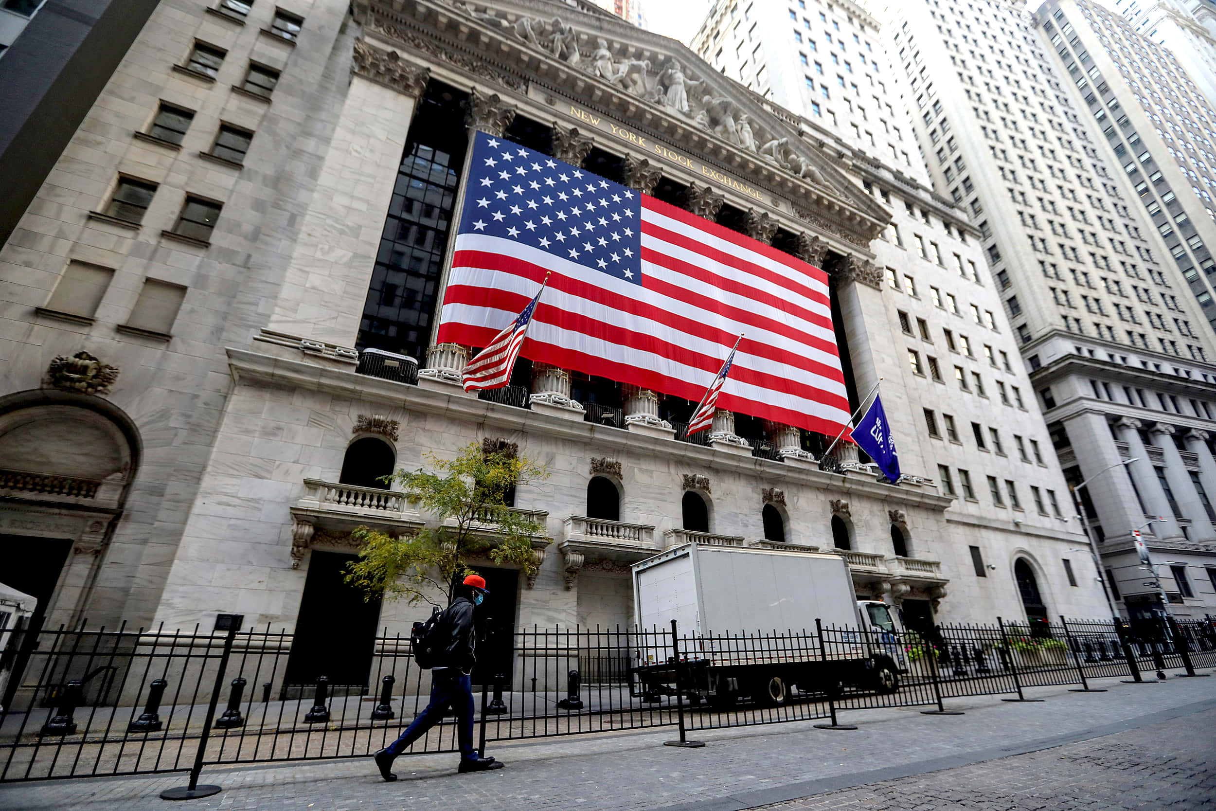 Wall Street, neoclassical building, American flag, Full HD Desktop Wallpaper