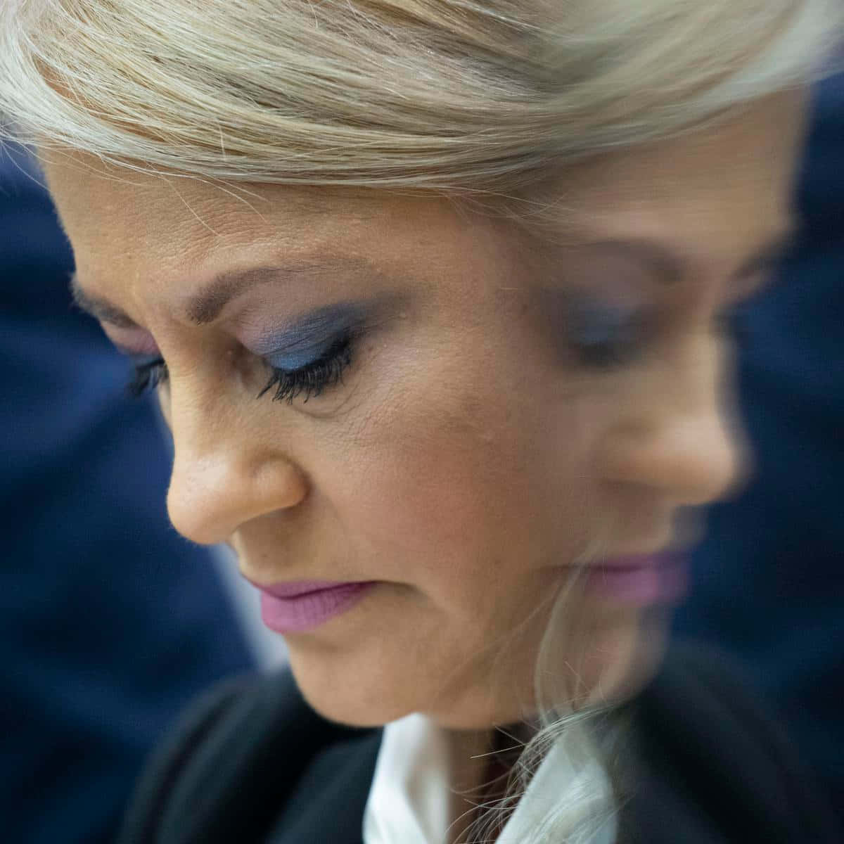 Wanda Vázquez Garced, blonde woman, purple eyeshadow, SD Desktop Wallpaper