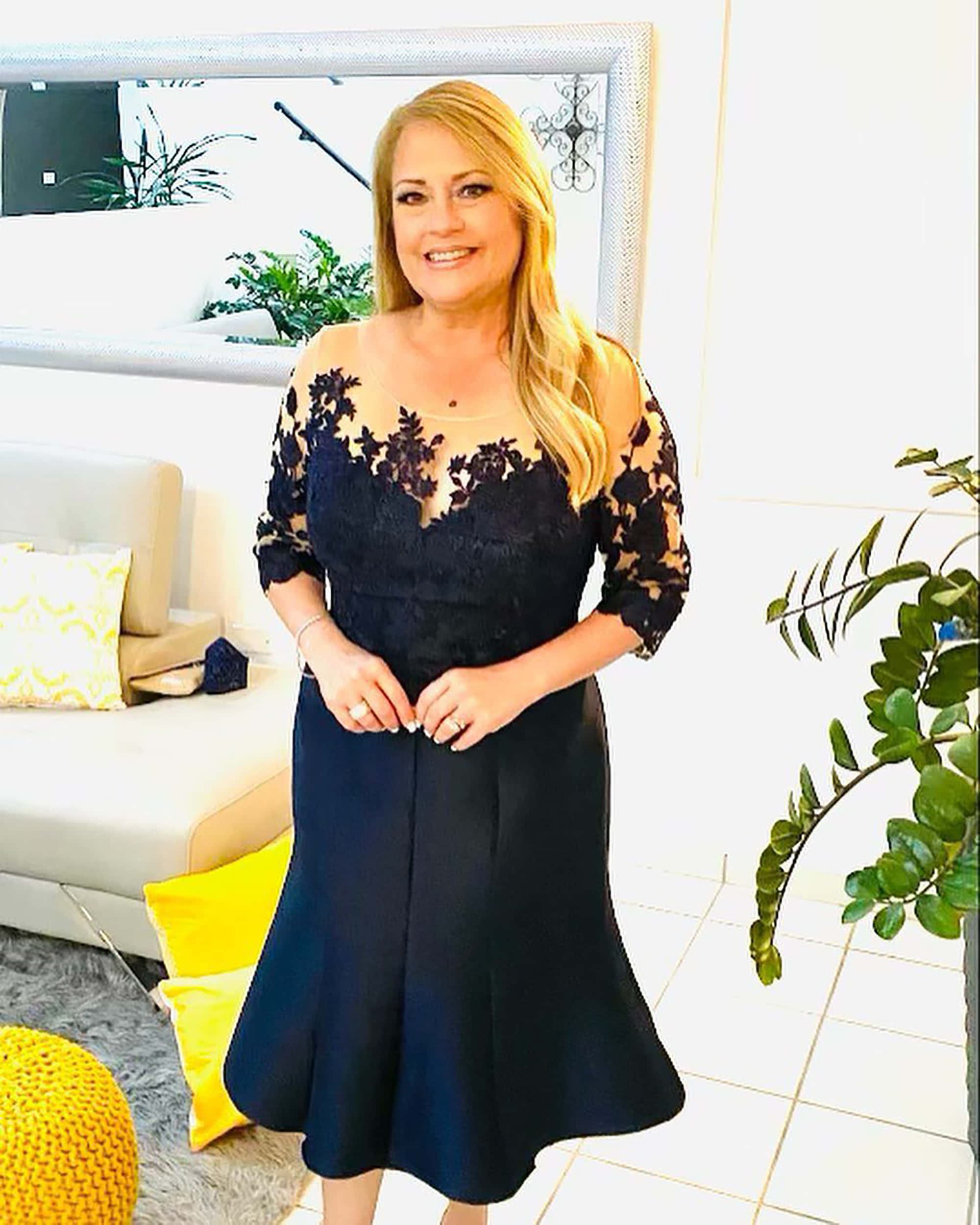 Wanda Vázquez Garced, navy lace dress, bright modern living room, Full HD Phone Wallpaper