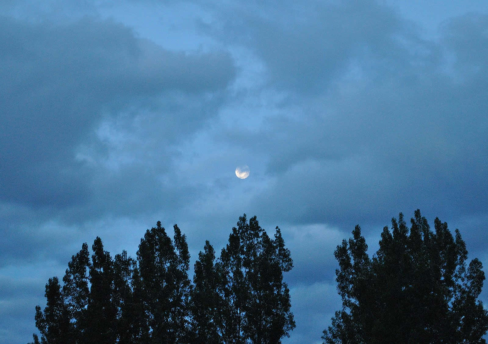 Waning Gibbous Moon, dark sky, moody blue clouds, HD Desktop Wallpaper