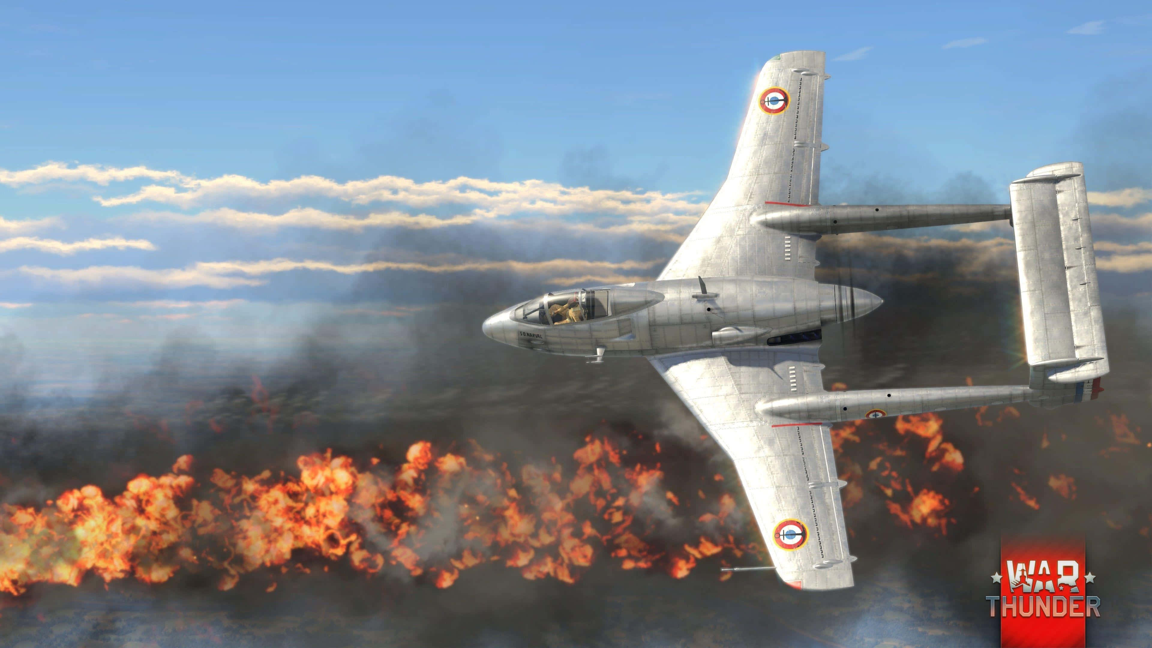 War Thunder, aerial combat, silver military jet, 4K Desktop Wallpaper