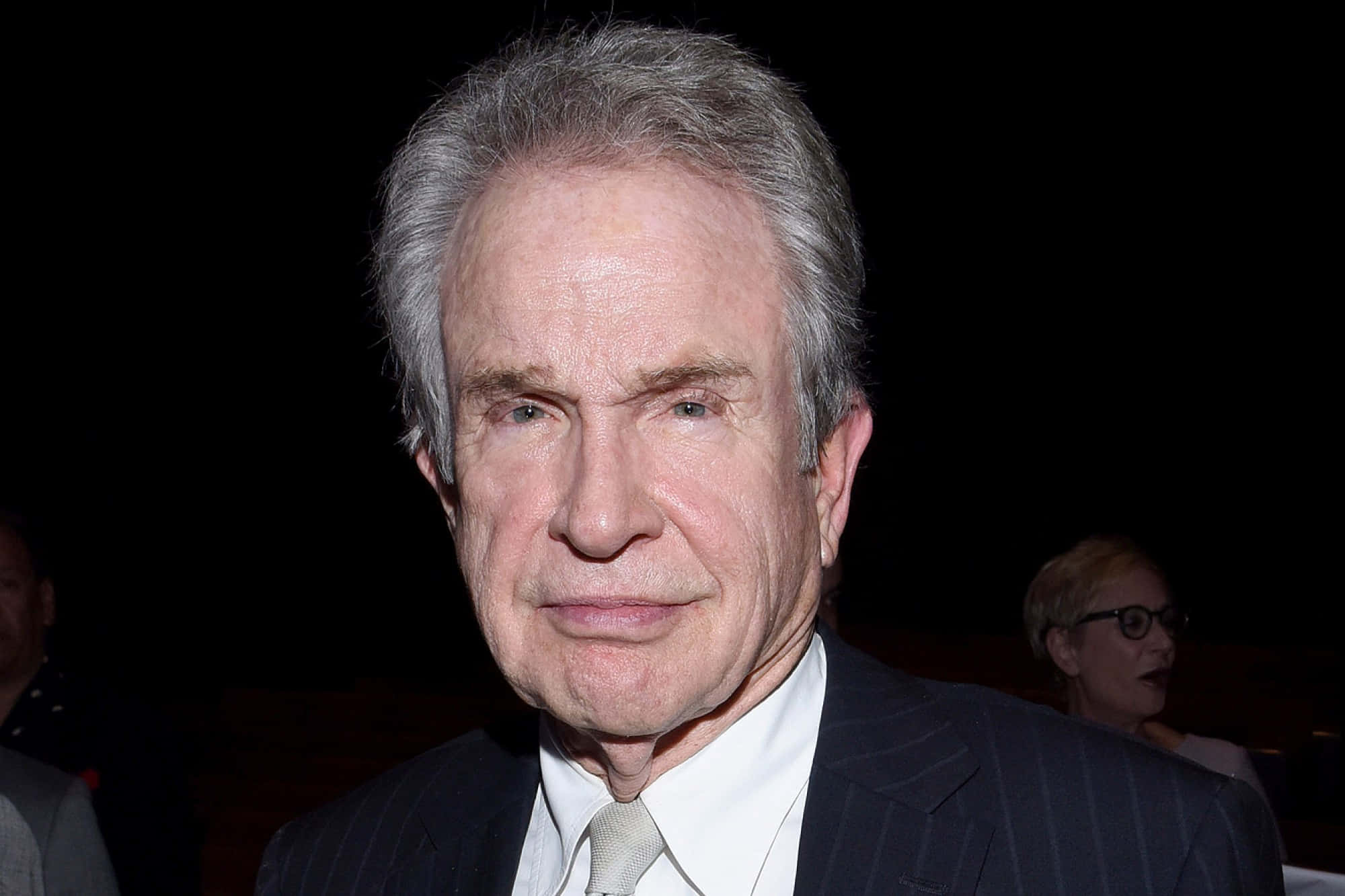 Warren Beatty, gray-haired, dark pinstripe suit, Full HD Desktop Wallpaper
