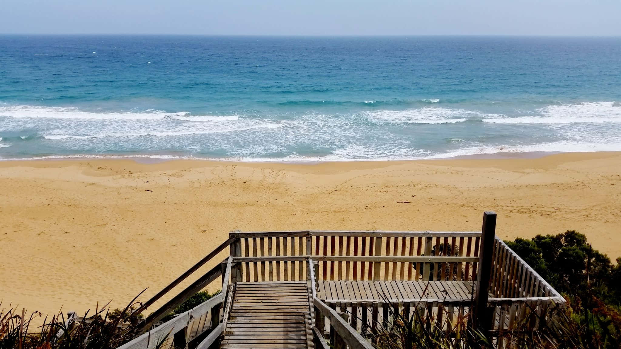 Warrnambool, golden sandy beach, turquoise waves, Full HD Desktop Wallpaper