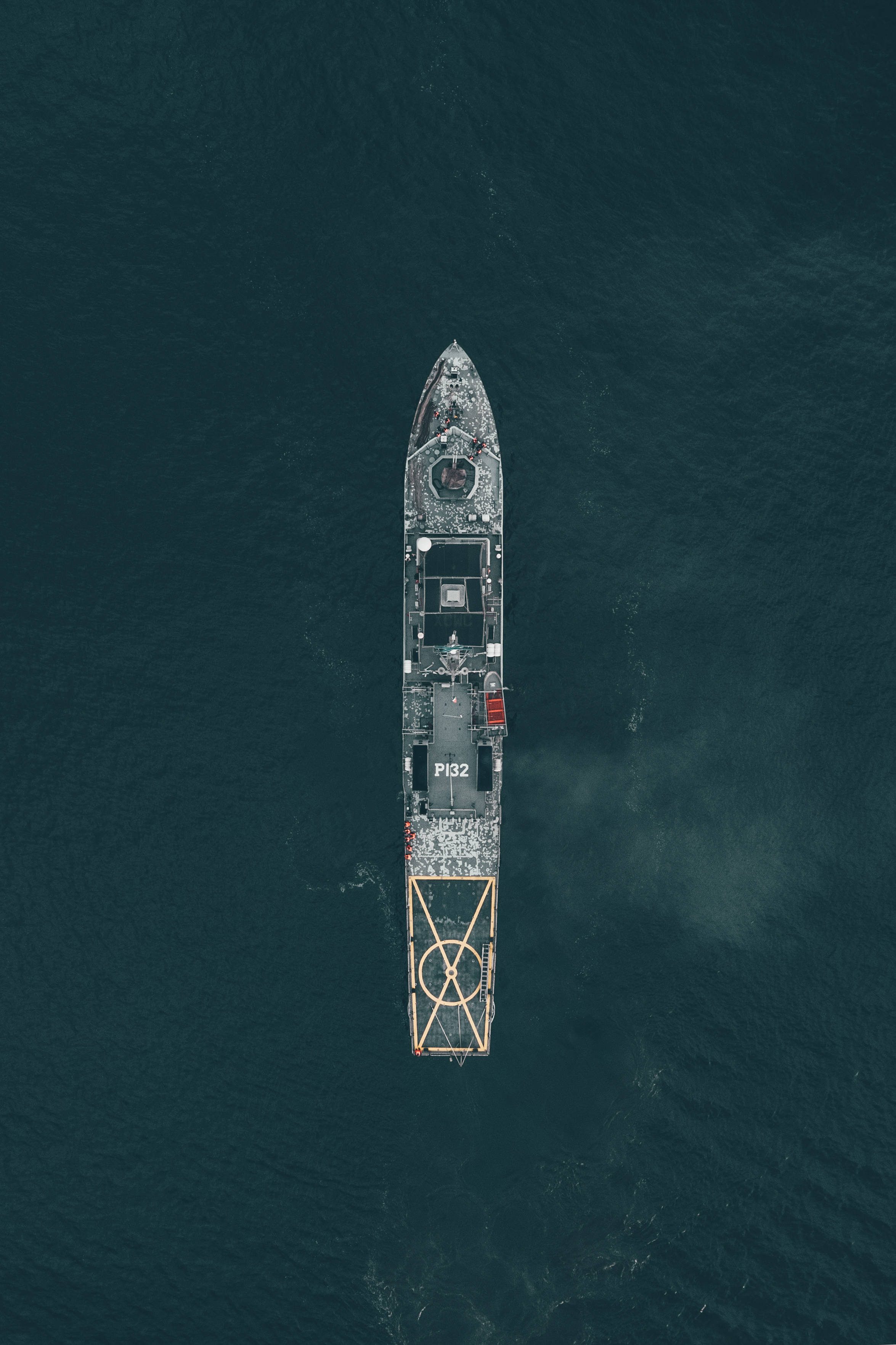 Warship, P132, deep teal ocean waters, 2K Phone Wallpaper
