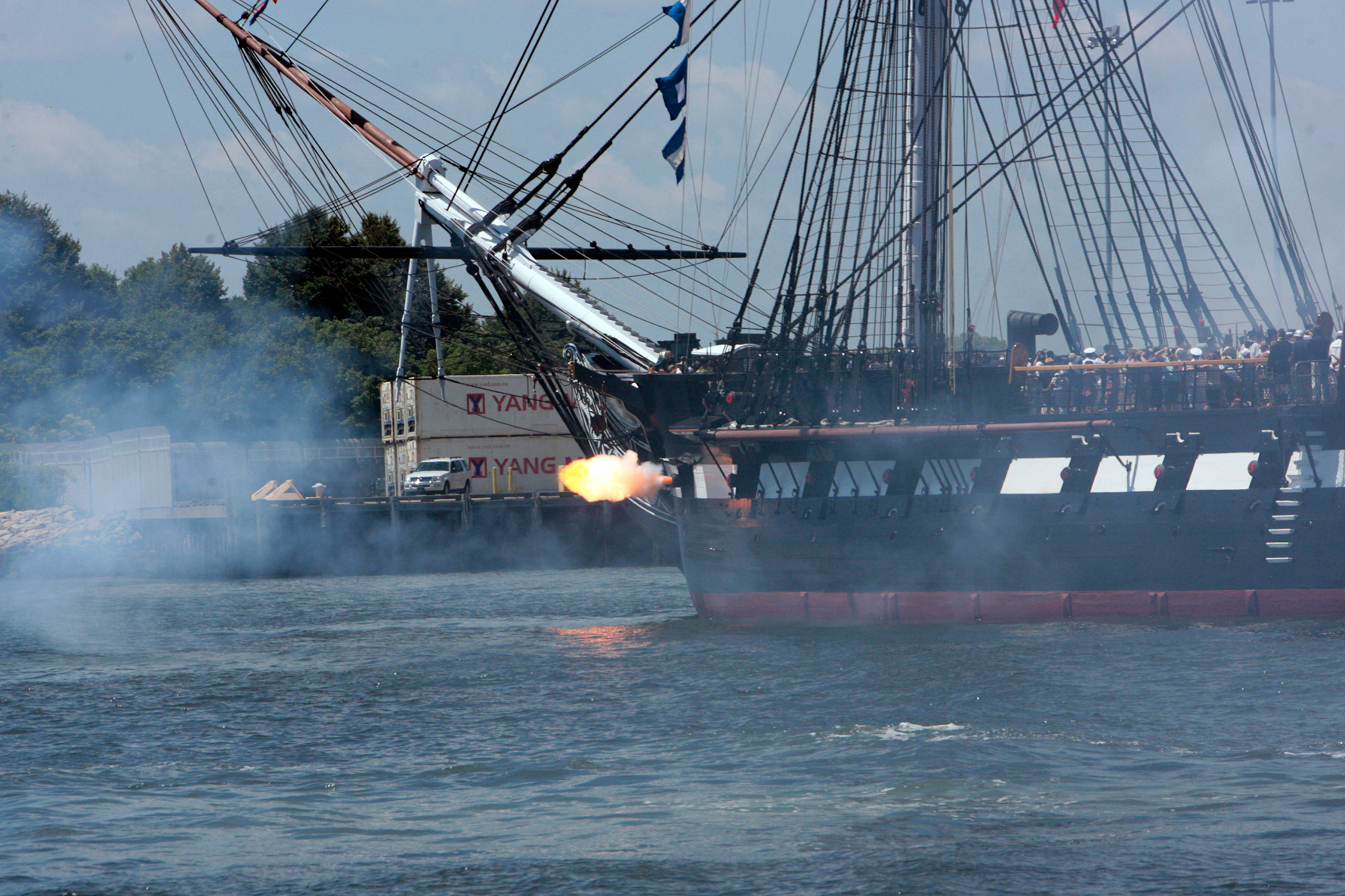 Warship, cannonball, dockside, 2K Desktop Wallpaper