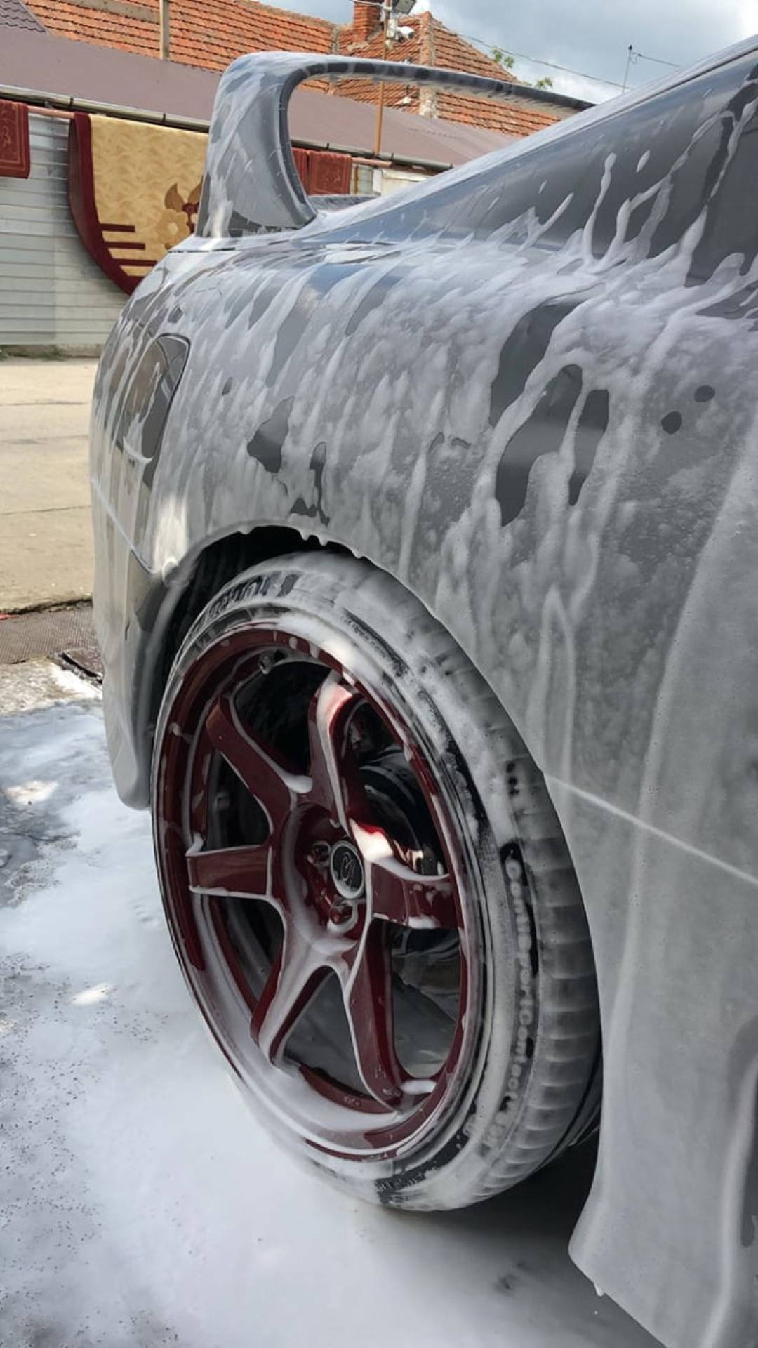 luxurious auto wheel car wash, red rim, thick white soap suds, Full HD Phone Wallpaper