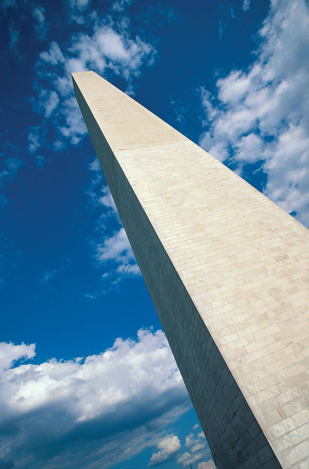 Washington Monument, vibrant blue sky, fluffy white clouds, HD Phone Wallpaper
