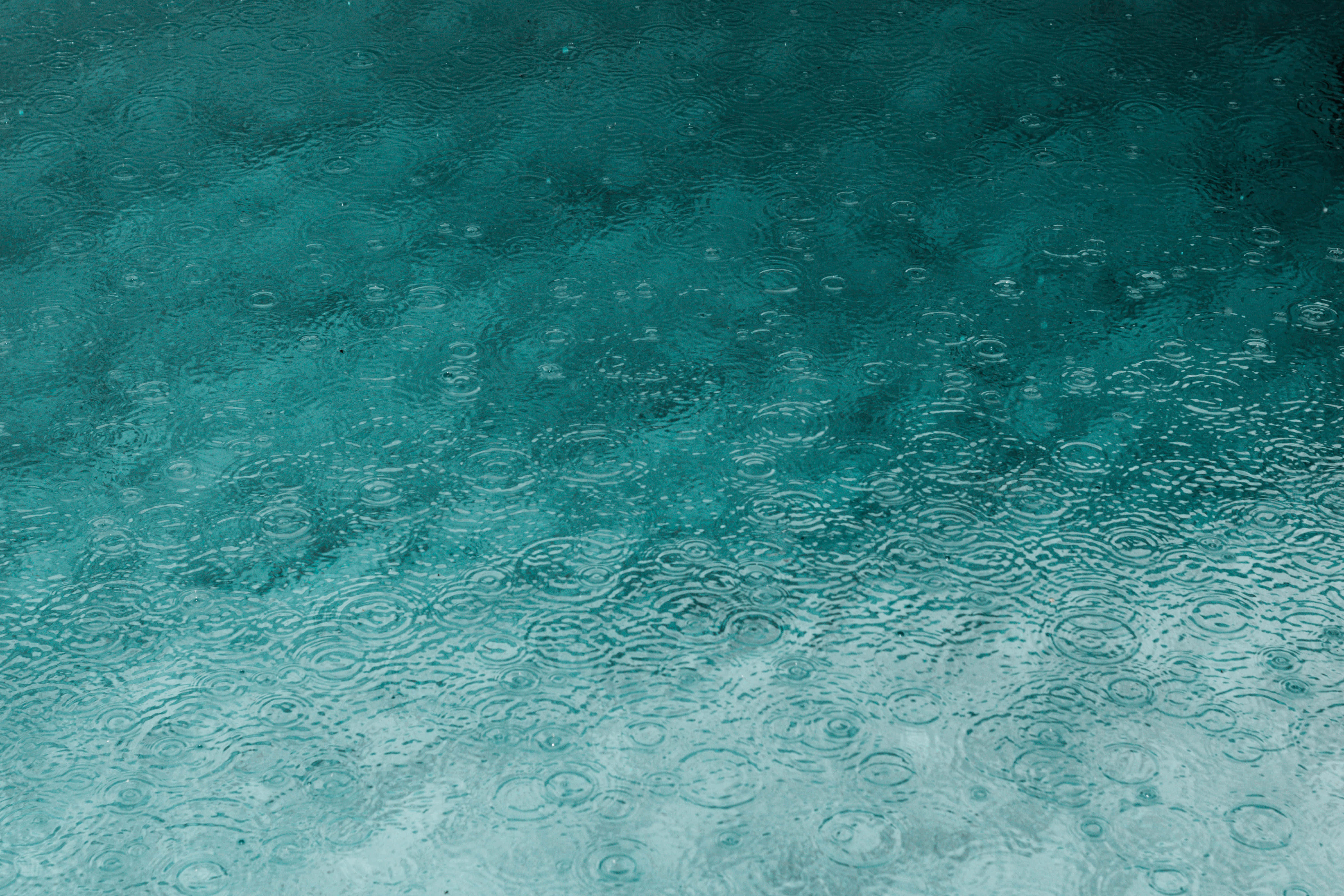 turquoise water, raindrops, concentric ripples, 5K Desktop Wallpaper