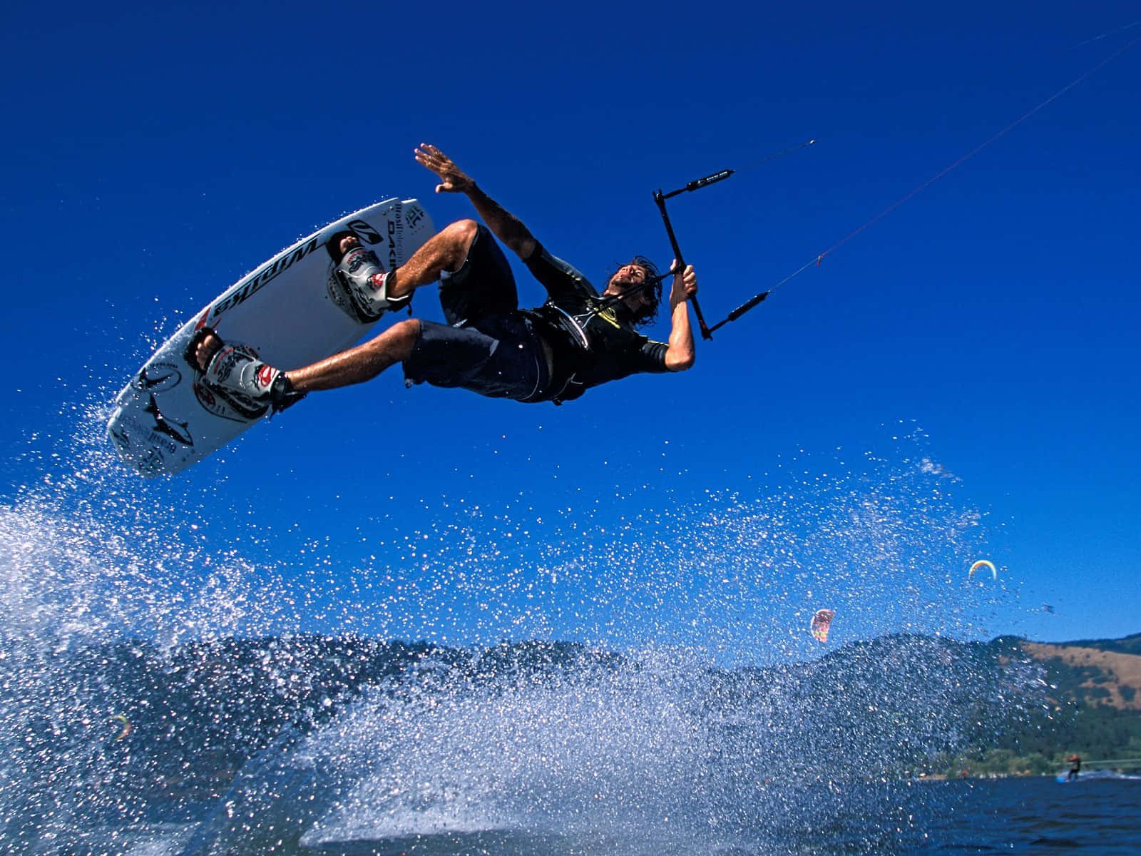 kitesurfer, sparkling lake, clear blue sky, HD Desktop Wallpaper