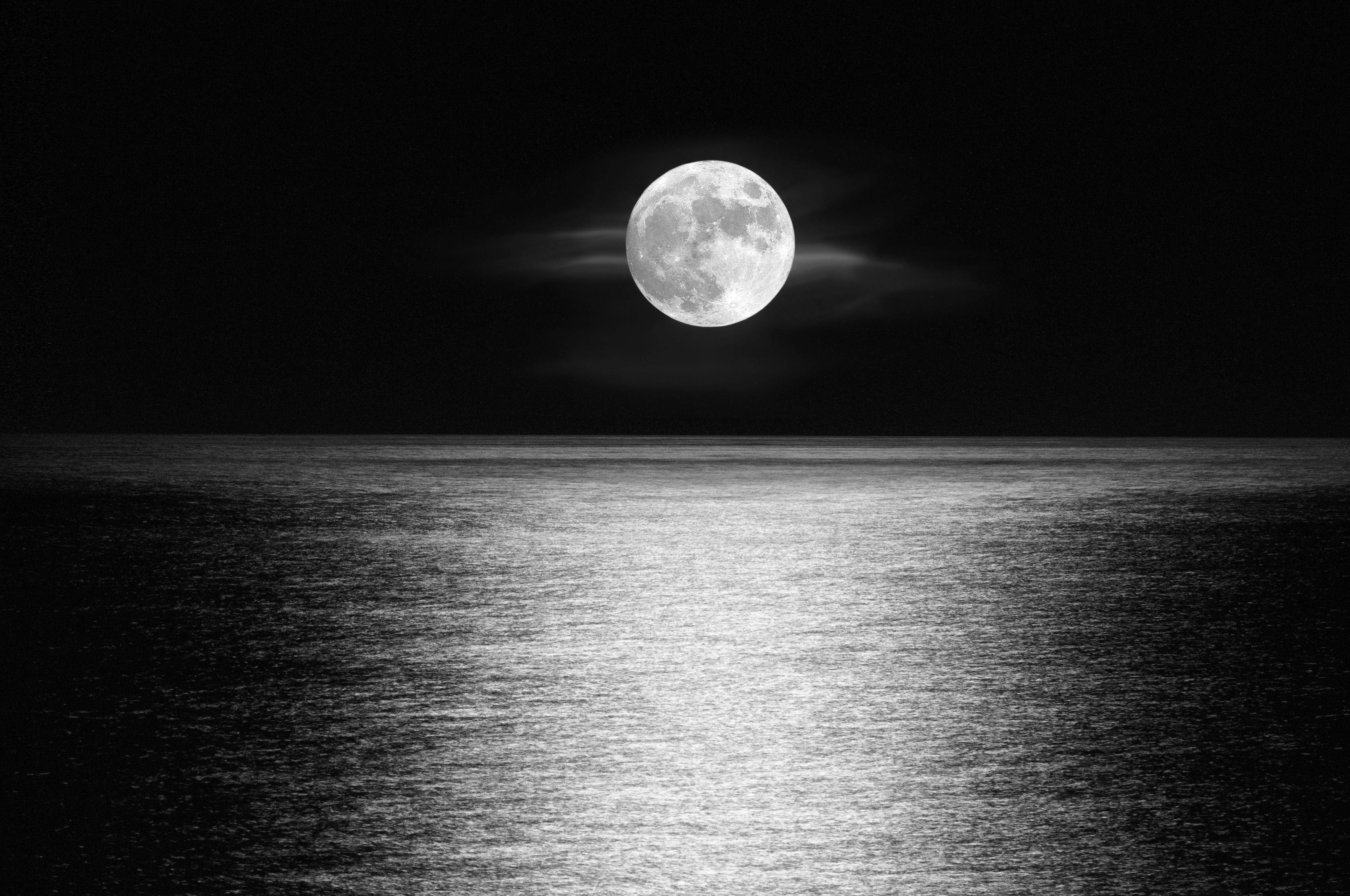 Black Water Rush And Moon, luminous full moon, calm ocean, 4K Desktop Wallpaper