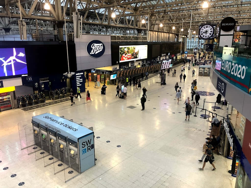 Waterloo Station, modern train station, high ceilings, SD Desktop Wallpaper