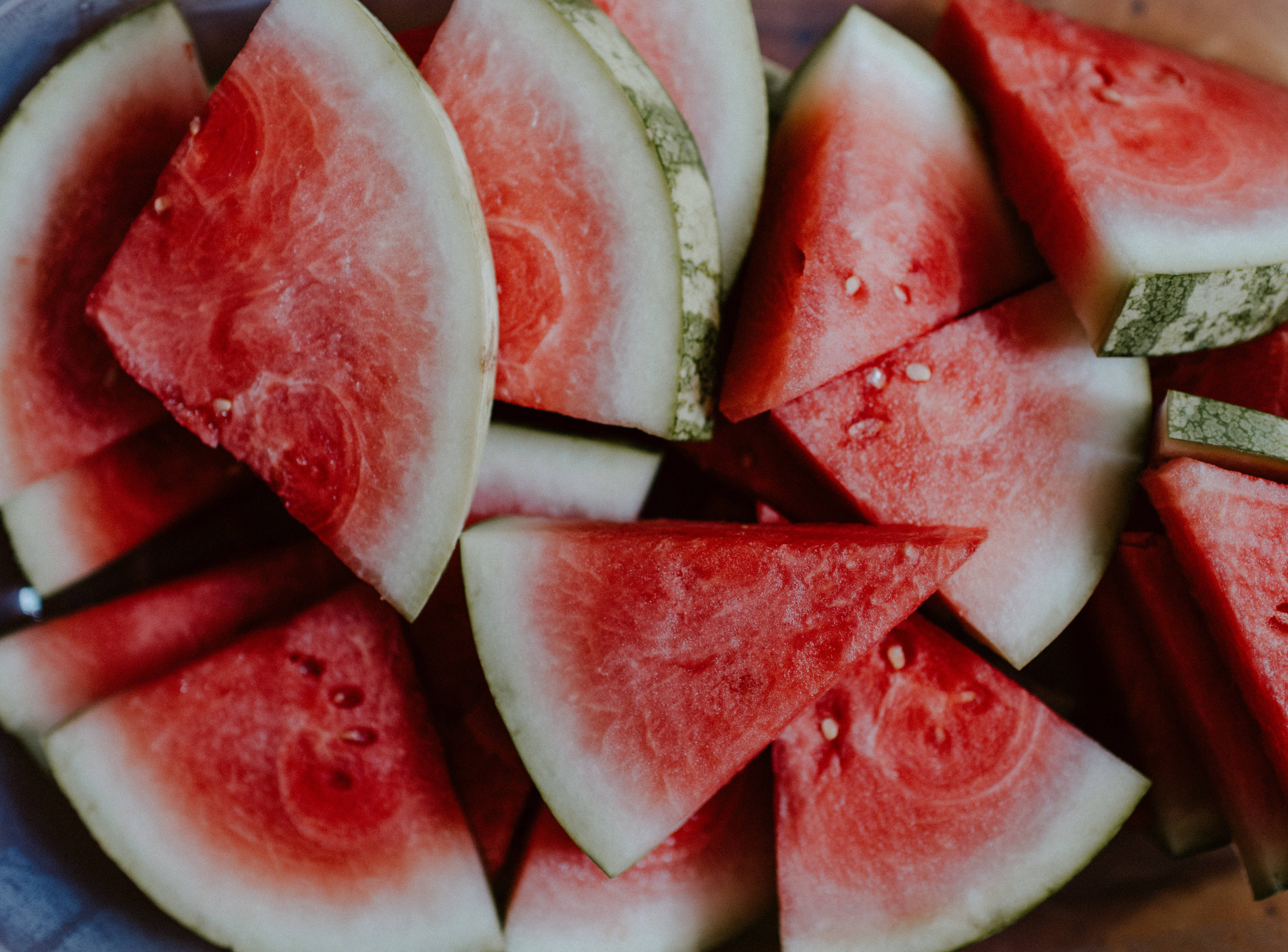 fresh cut watermelon slices, juicy red watermelon, white rinds, 4K Desktop Wallpaper