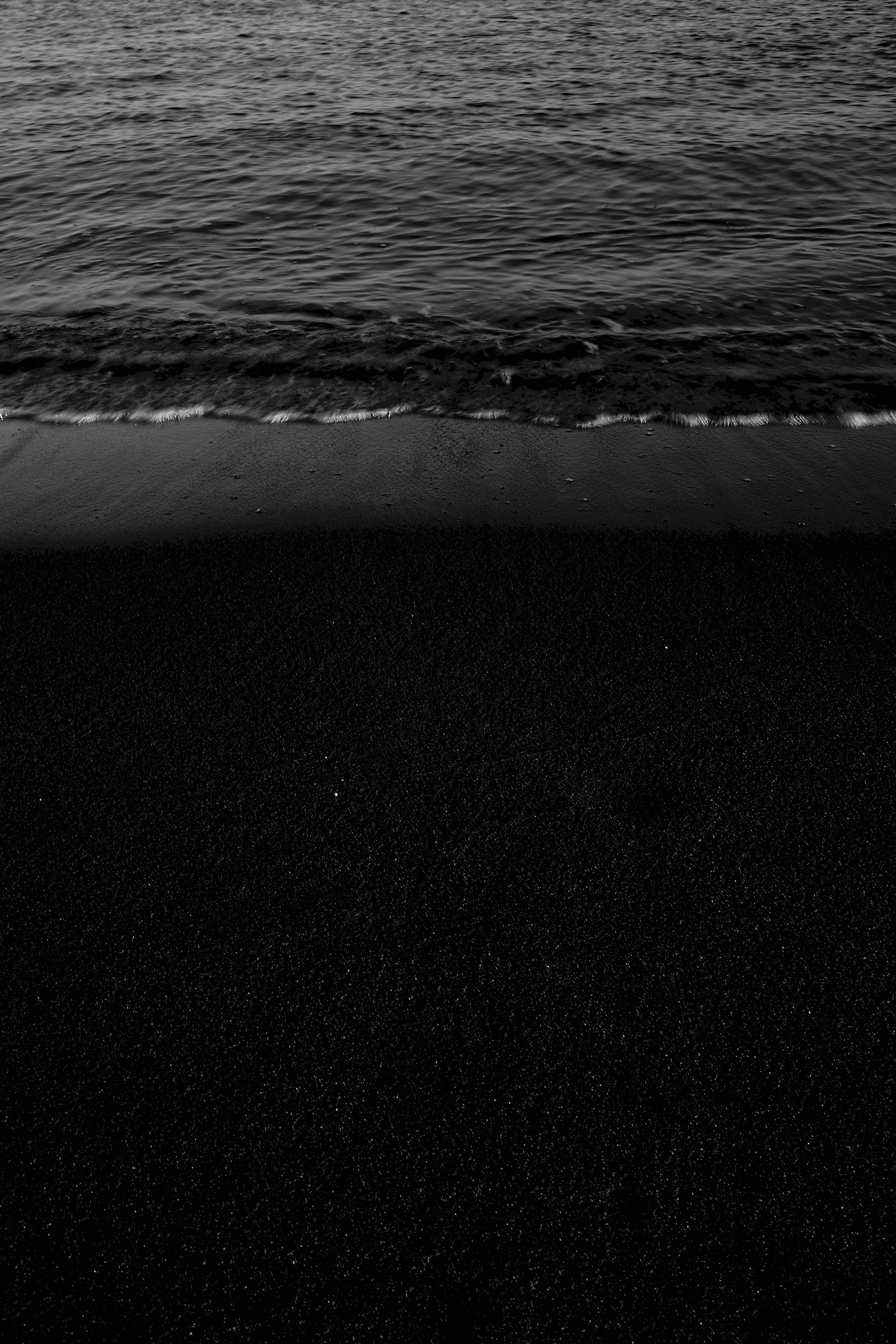 Black Beach Wave, iPhone, black and white, 5K Phone Wallpaper