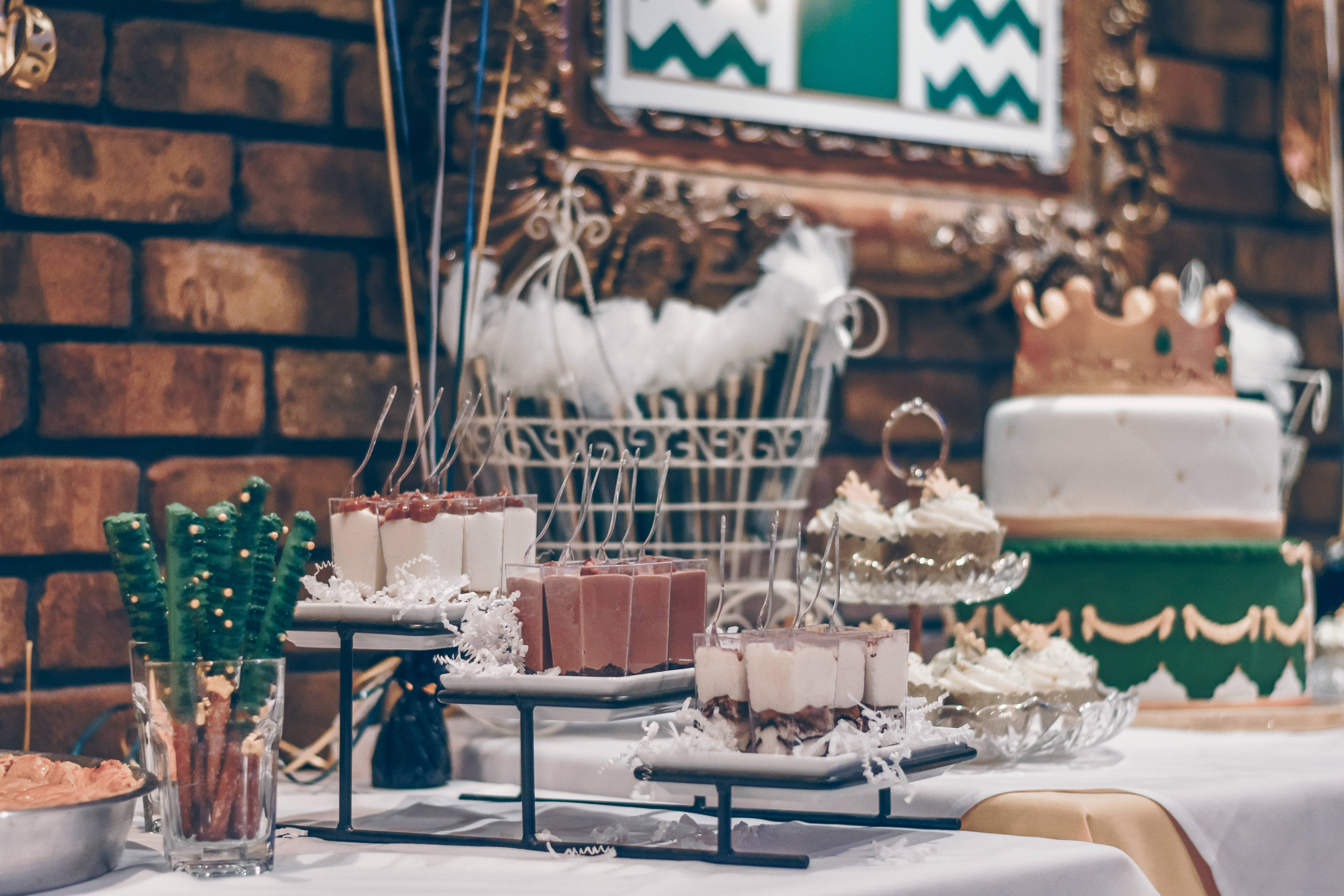 Wedding Aesthetic, dessert table, layered cake, 5K Desktop Wallpaper