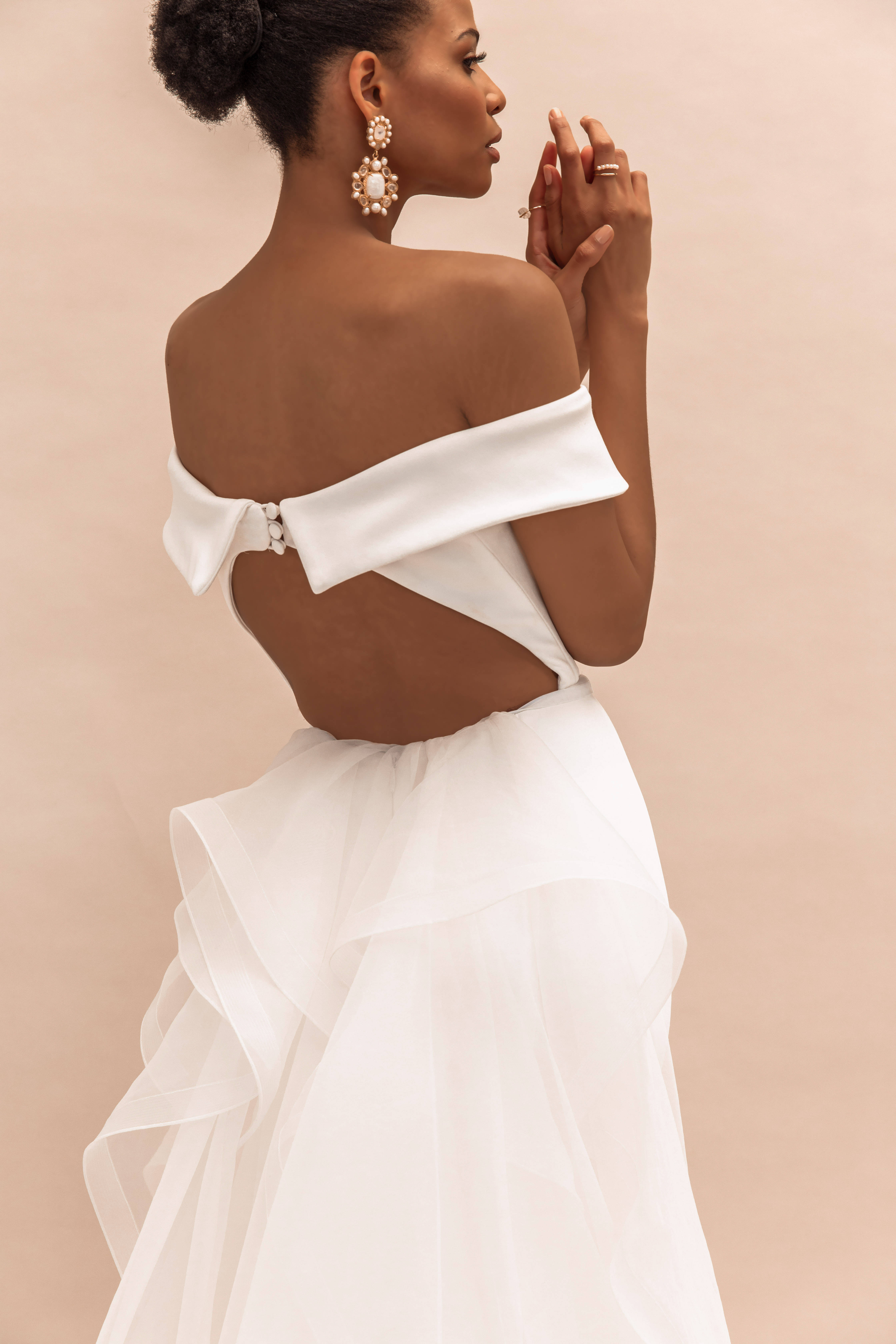 Wedding Aesthetic, white off-shoulder gown, cutout back, 5K Phone Wallpaper