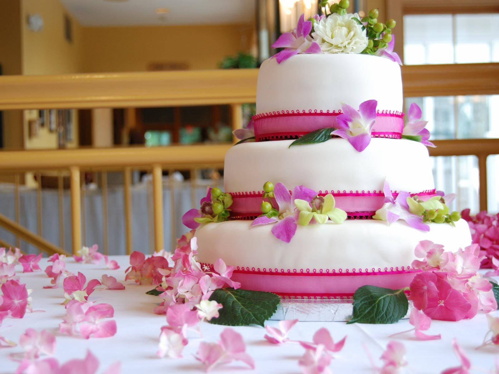 purple orchid rose, white wedding cake, three-tiered, HD Desktop Wallpaper