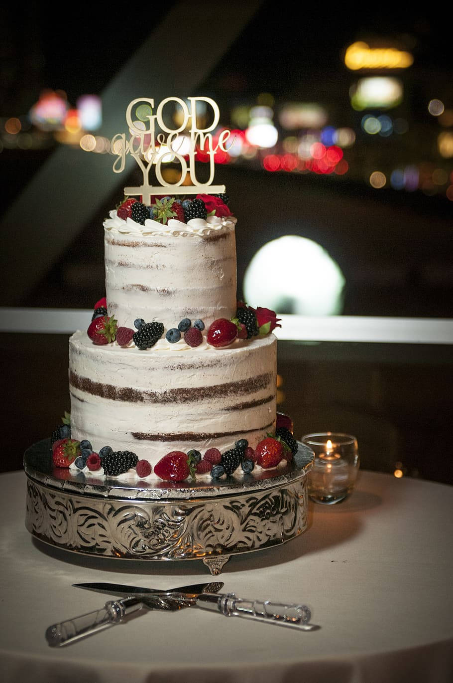 God gave me you wedding cake, two-tiered naked wedding cake, fresh berries, HD Phone Wallpaper
