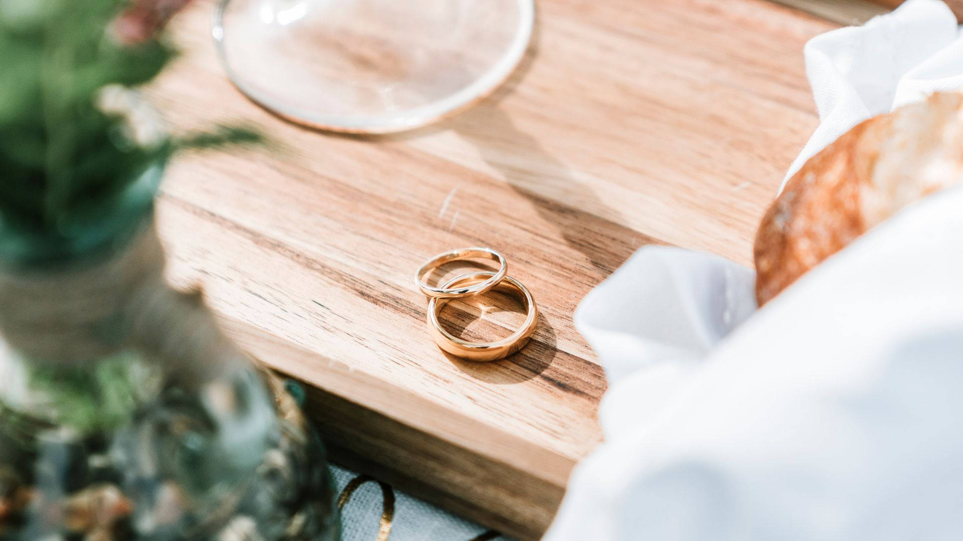 gold wedding bands, sunlit wooden tray, glass, Full HD Desktop Wallpaper