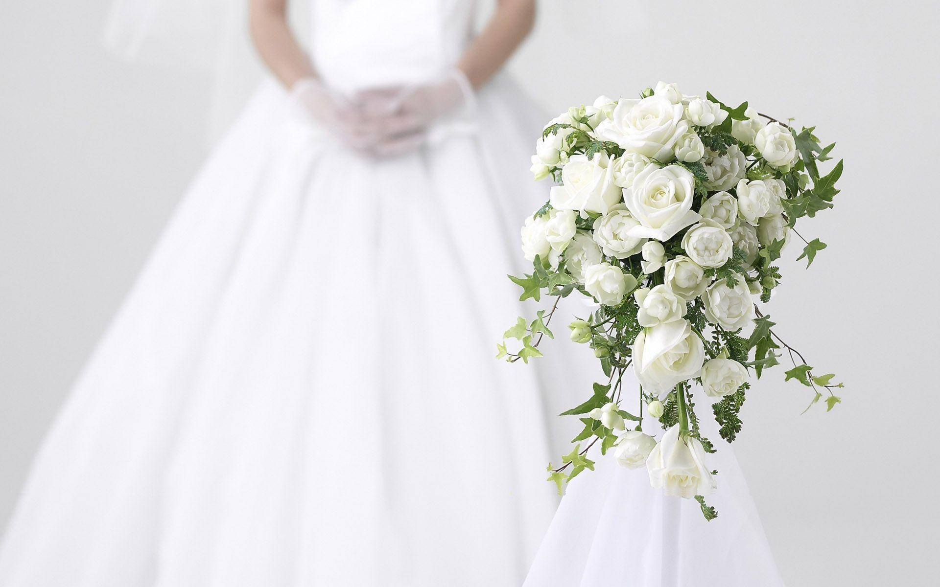 white wedding gown, white rose bouquet, greenery, Full HD Desktop Wallpaper