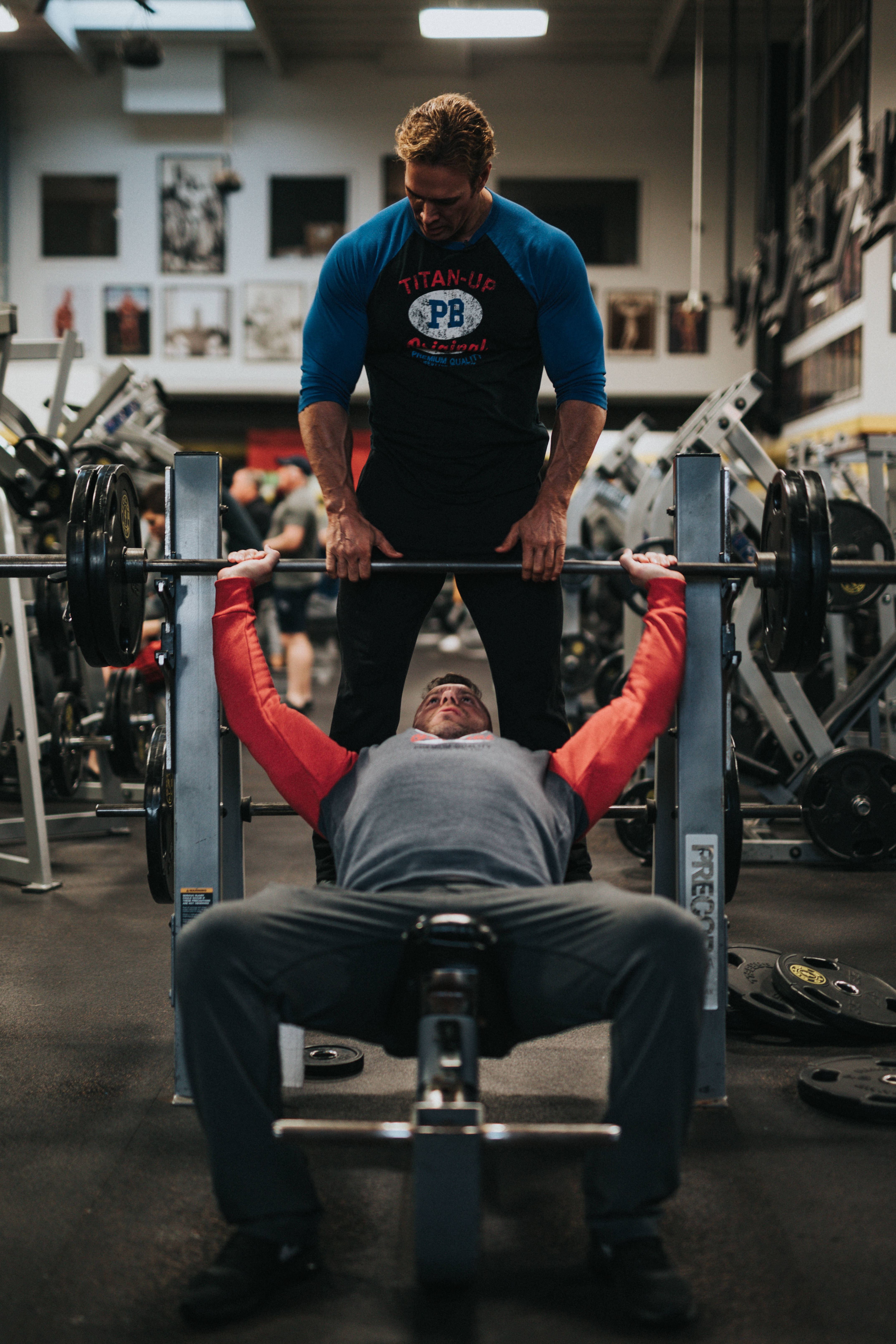 bench press, spotter, well-equipped gym, 5K Phone Wallpaper