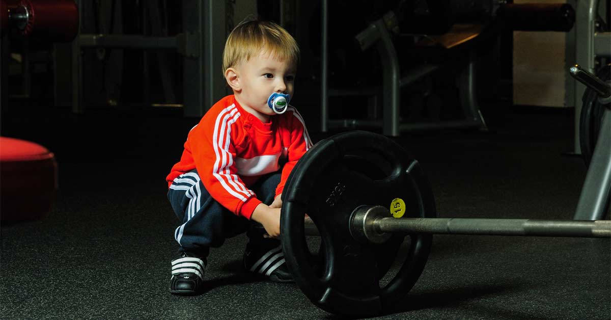 toddler, red tracksuit, heavy barbell, SD Desktop Wallpaper
