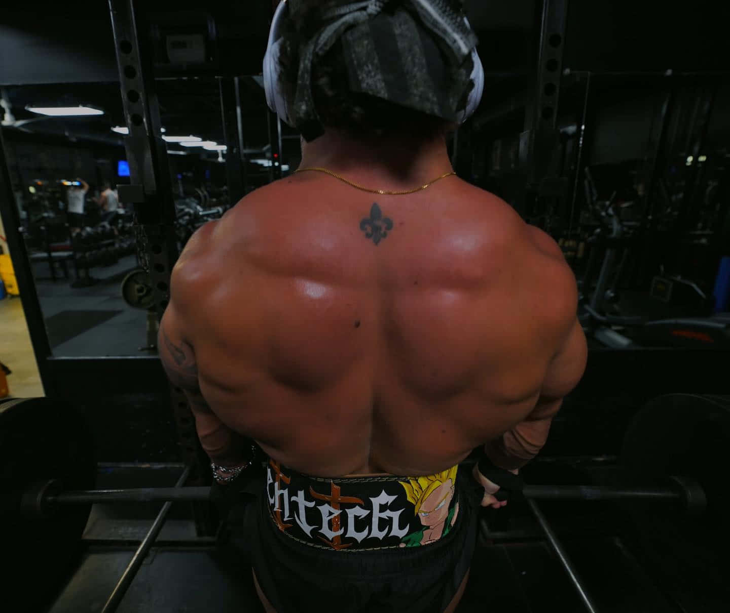 fleur-de-lis tattoo, barbell, dimly lit gym, HD Desktop Wallpaper